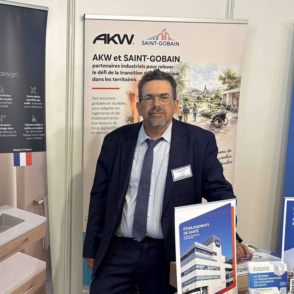 Jean-Philippe Arnoux, directeur Silver Économie chez Saint-Gobain Distribution Bâtiment France.
